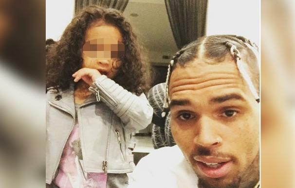 Chris Brown gana una nueva batalla legal por la custodia de su hija