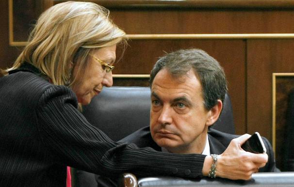 Zapatero deja de ser el líder más valorado, superado por Rosa Díez