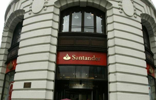 Santander bate las previsiones al aumentar un 0,7% su beneficio en el pasado ejercicio.