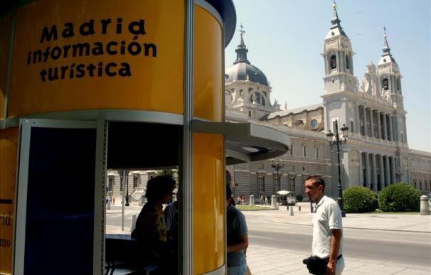 Madrid refuerza sus servicios turísticos ante la JMJ