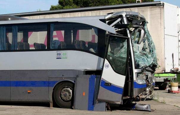 Cinco de los heridos en el accidente de autobús de Peñíscola están estables y dos de ellos fuera peligro