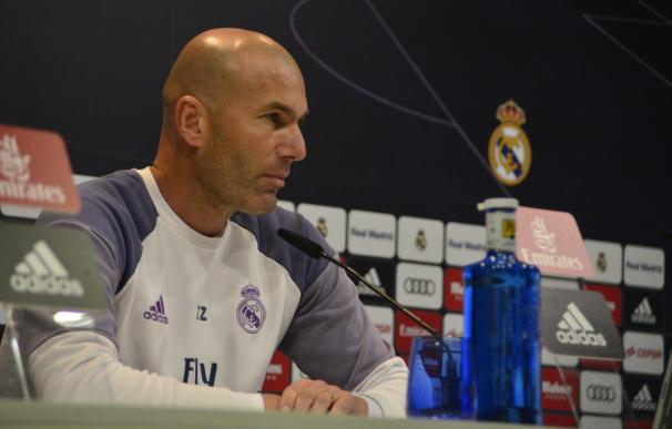 Zidane espera que Torres "se recupere rápidamente" y se muestra "consternado" por el fallecimiento de Kopa