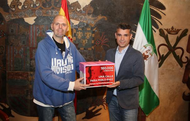 El alcalde de Marbella asegura que se buscará un "lugar significativo" para darle el nombre de Pablo Ráez
