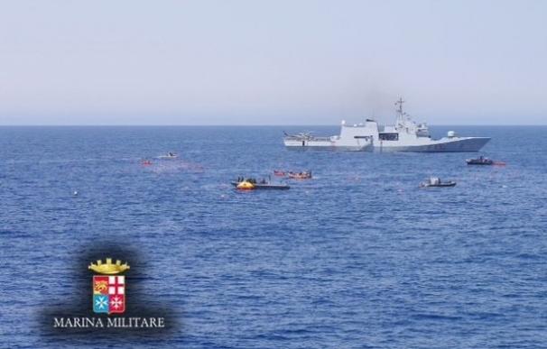 Al menos cinco inmigrantes muertos tras volcar una embarcación frente a Libia