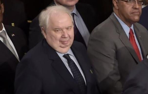 Quién es Sergey Kislyak, el embajador ruso que mantuvo reuniones con funcionarios de Trump