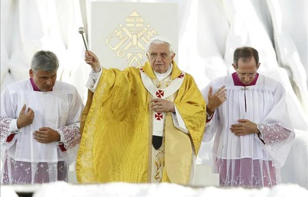 El papa afirma que no se puede seguir a Jesús sin seguir a la Iglesia