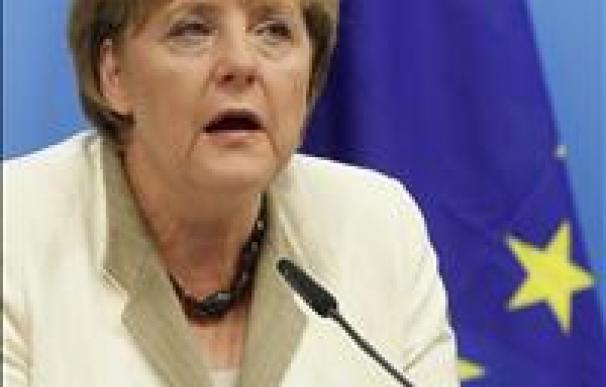 Merkel descarta los eurobonos y dice que no hay peligro de recesión en Alemania
