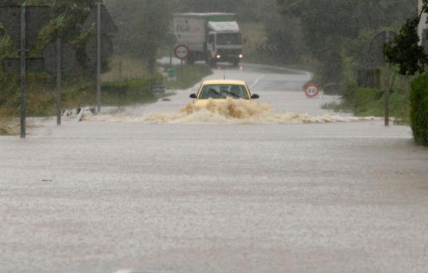 La lluvia deja desbordamientos de ríos en Vizcaya y 103 litros por metro cuadrado