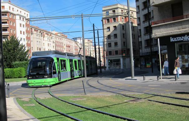 Las obras para mejorar la accesibilidad del tranvía de Vitoria comienzan este domingo