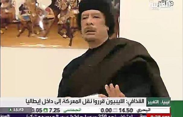 Gadafi pide una contraofensiva ante los combates en las afueras de Trípoli