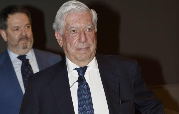 Mario Vargas Llosa: "Me declaro romántico como todo el mundo"