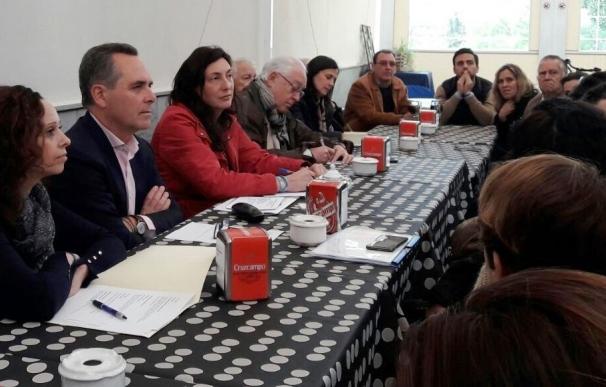 El alcalde de Camas critica el "postureo oportunista" del PP con los colegios y pide que apoye en el superávit