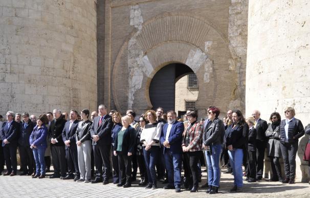 Las Cortes de Aragón homenajean a las víctimas del ataque terrorista de Londres con un minuto de silencio