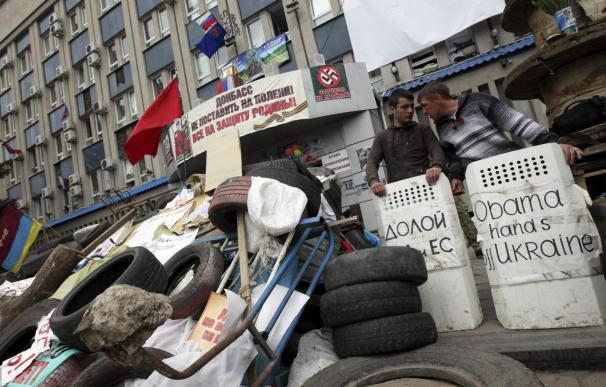 Lavrov acusa al Gobierno de Kiev de incumplir los acuerdos de Ginebra