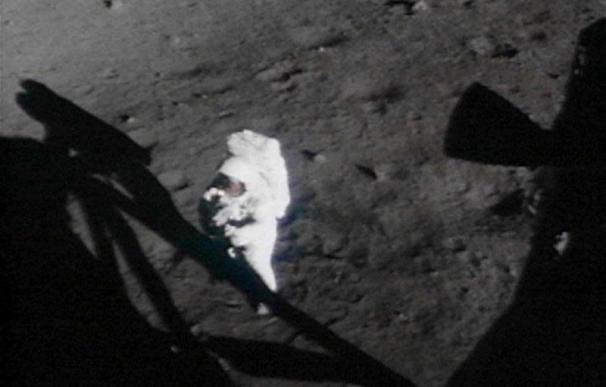 Muere Neil Armstrong, el primer hombre que pisó la Luna