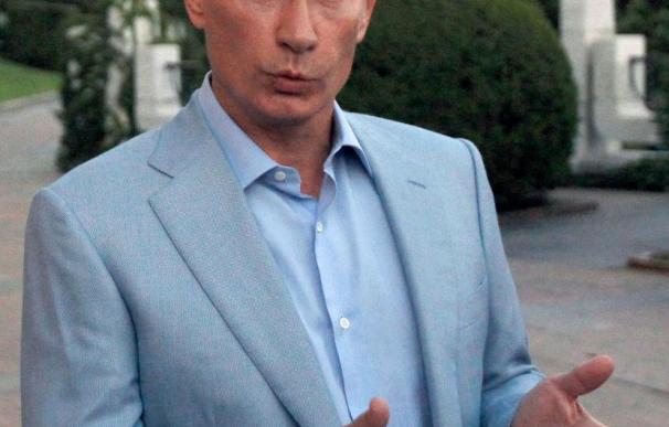 Putin piensa en las elecciones de 2012, pero no dice si regresará al Kremlin