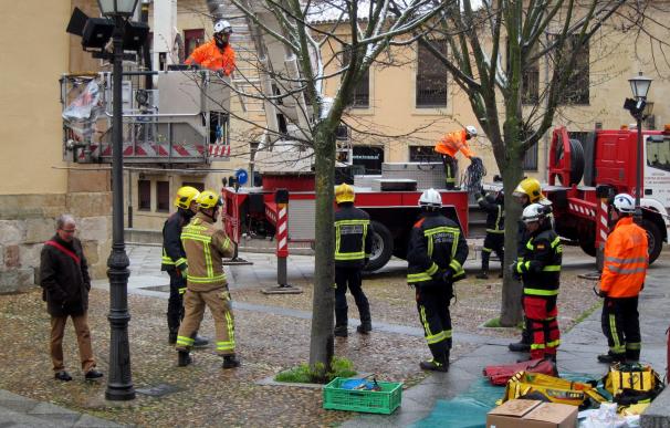 Bomberos y otros efectivos de rescate simulan en Salamanca la protección monumental en catástrofes naturales