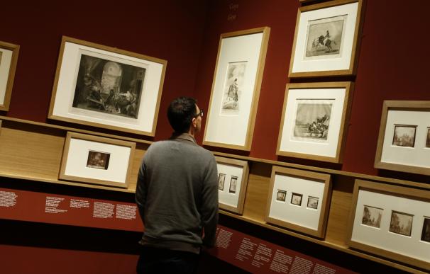 El Museo del Prado homenajea al primer libro de historia del arte con fotografías en 'Copiado por el sol'