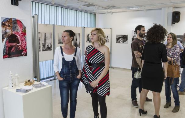 Las fotografías de Laura López 'Luminaria' se exponen en la sala 'Espacio de Mujeres'