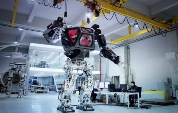 ¿Mazinger Z? Jeff Bezos crea el primer robot bípedo tripulado del mundo