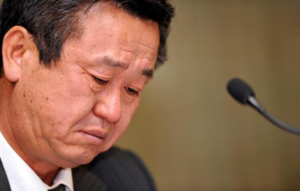 El presidente de Toyota reaparece para pedir perdón