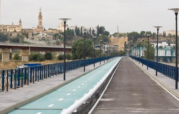 La plataforma de la pasarela ciclista de la SE-30 suspende una movilización ante el "compromiso" de la Junta
