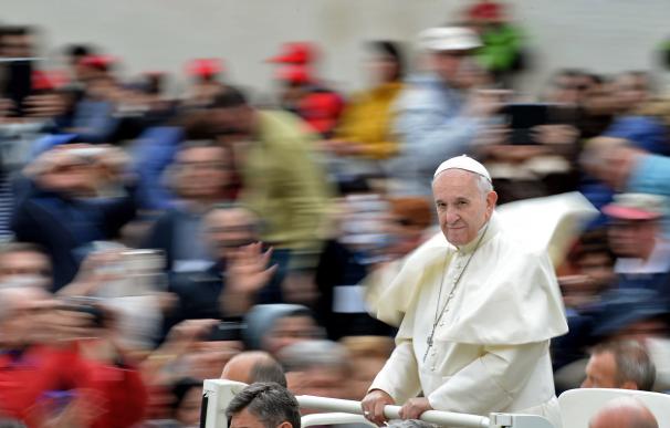 El Papa impulsa una comisión para estudiar la posibilidad de que las mujeres accedan al diaconado