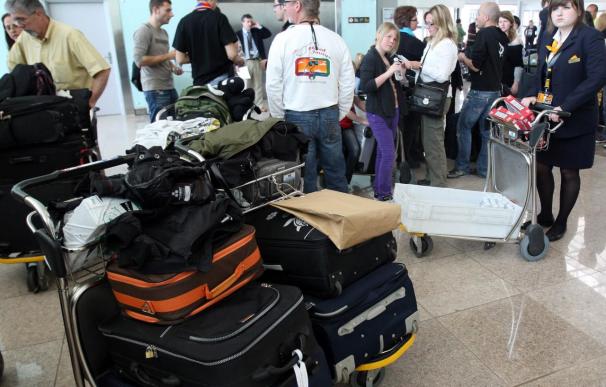 Suspendidos 23 vuelos con salida o llegada a El Prat debido a las restricciones