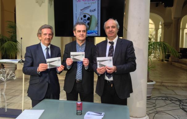 Correos presenta el sello conmemorativo dedicado al Festival de Cine de Málaga
