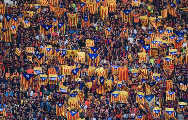 La afición del Barça lució centenares de esteladas en Berlín