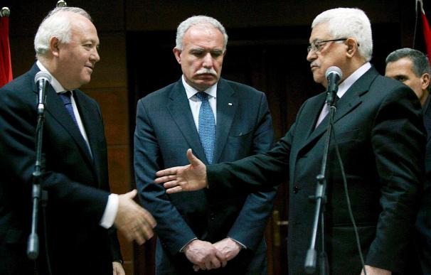 Moratinos cree necesario "un marco de referencia" para relanzar las negociaciones