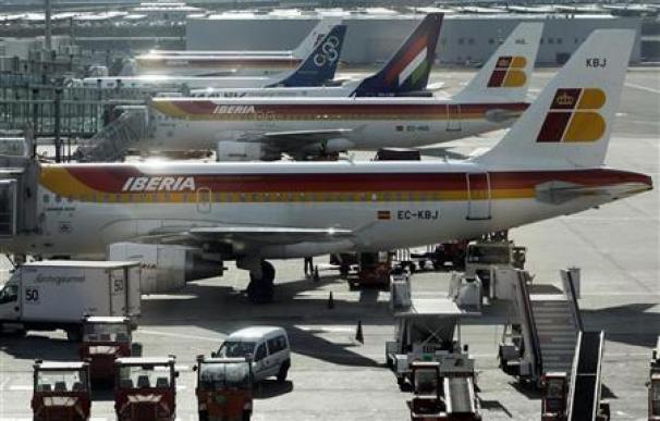 Iberia estudia cobrar por facturación de equipaje