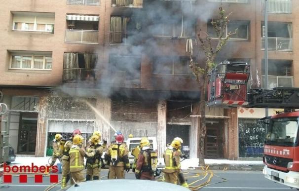 Desalojado un edificio en Lleida por un incendio en un supermercado