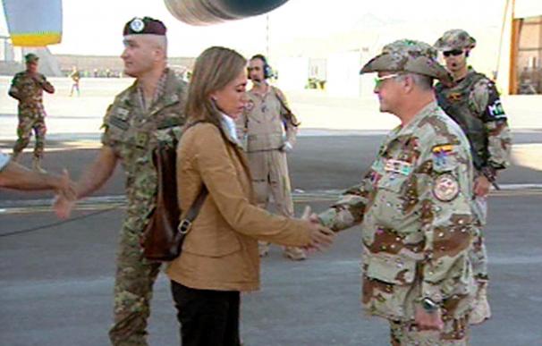 Chacón llega a Afganistán para coordinar la repatriación del soldado muerto