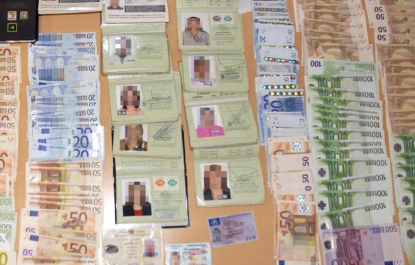 Ocho detenidos por falsificar pasaportes a prostitutas brasileñas sin papeles