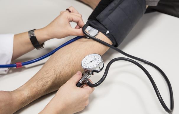 Una iniciativa mundial busca medir la presión arterial a 25 millones de personas durante el mes de mayo