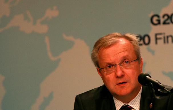 Rehn dice que España va en la dirección correcta y niega la crisis en Hungría