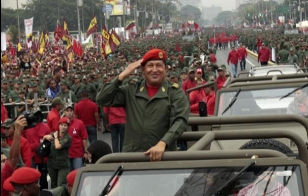 Chávez reaparece en Twitter para enviar un saludo al Ejército venezolano