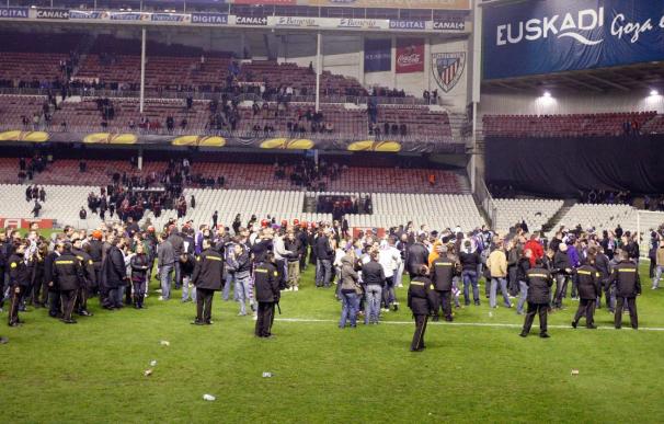 Los cinco arrestados en los incidentes del partido del Athletic pasarán ante el juez