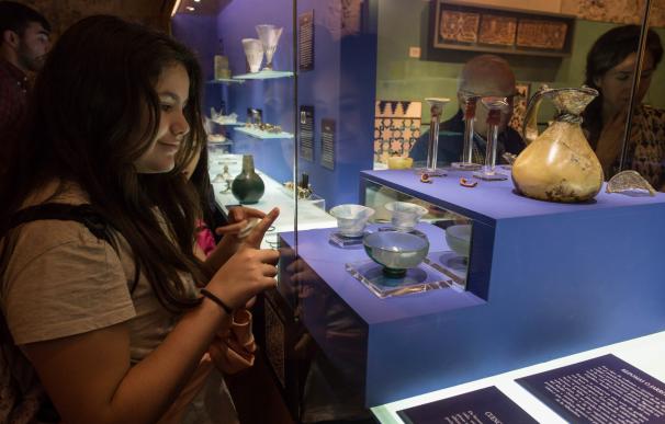 La Alhambra celebra el Día de los Museos con niños, visitas guiadas y exposiciones