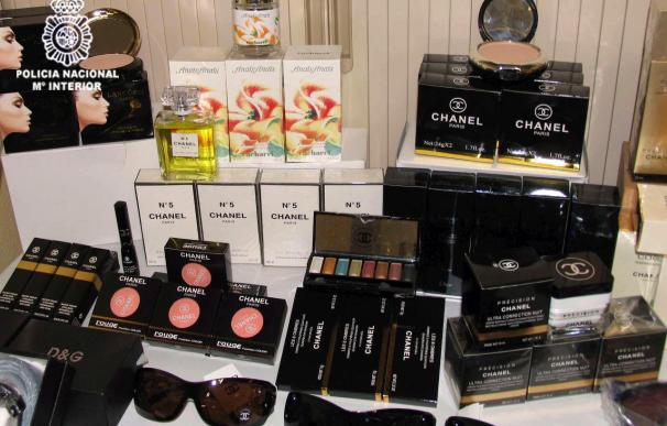 Intervenidos en Leganés 11.000 cosméticos falsos de reconocidas marcas