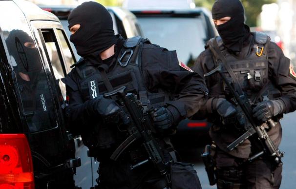 Un policía y tres civiles heridos en el sur de Serbia cercano a Kosovo