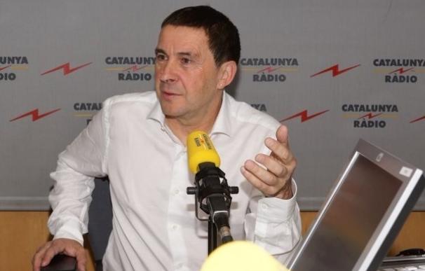 Otegi: "Catalunya está siendo un referente y nos está dando una lección"