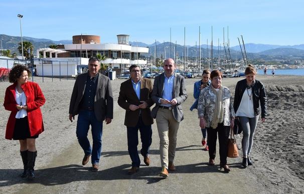El PSOE pide a la Diputación que "acelere" las actuaciones comprometidas en la senda litoral en Vélez-Málaga