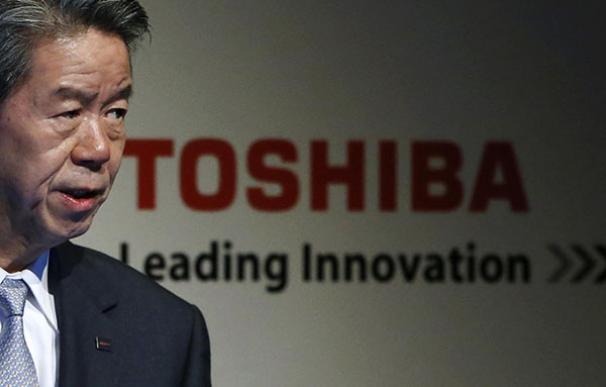 El presidente Toshiba, Hisao Tanaka, dimite tras falsear las cuentas durante casi 7 años
