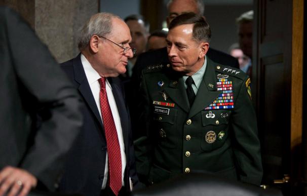 EE.UU. no estará en Afganistán "para siempre", dice Petraeus