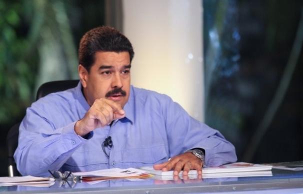 Maduro advierte de que el revocatorio "no es una obligación"