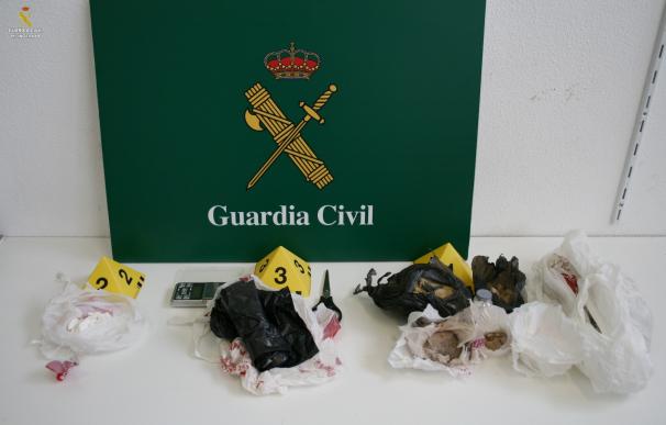 Dos detenidos por traficar con heroína y cocaína en La Jonquera (Girona)