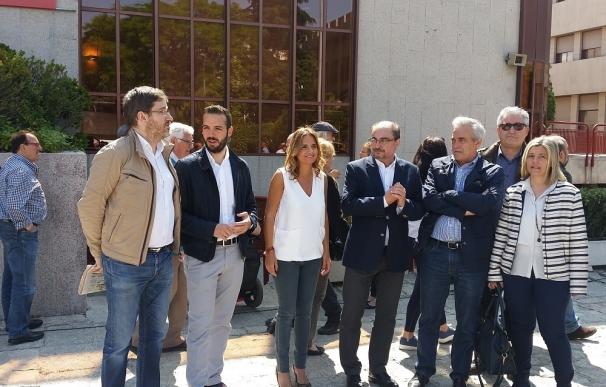 Lambán afirma que los candidatos del PSOE defenderán los intereses de los aragoneses al no estar puestos "a dedo"