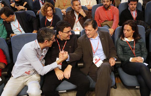 Mario Jiménez defiende el debate intelectual mientras otros quieren "repartir carnets" en el PSOE